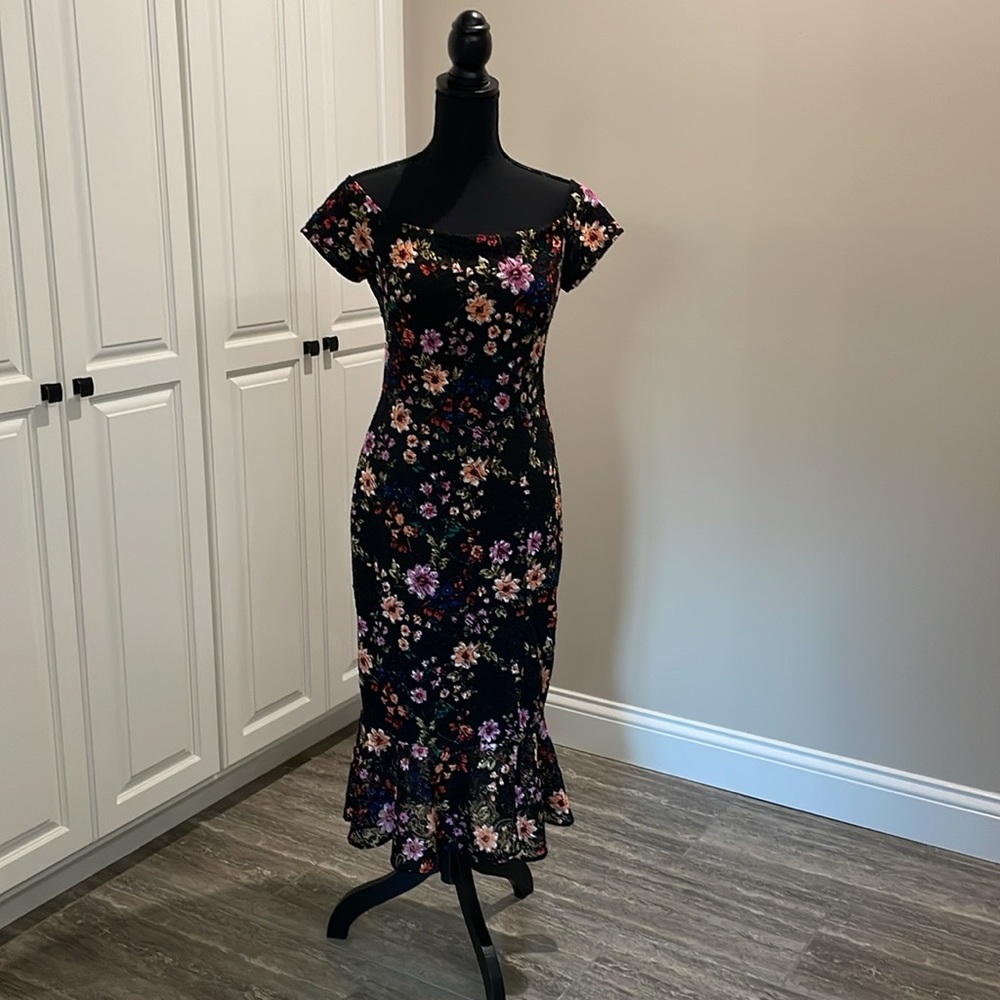 Guess Floral Lace Midi